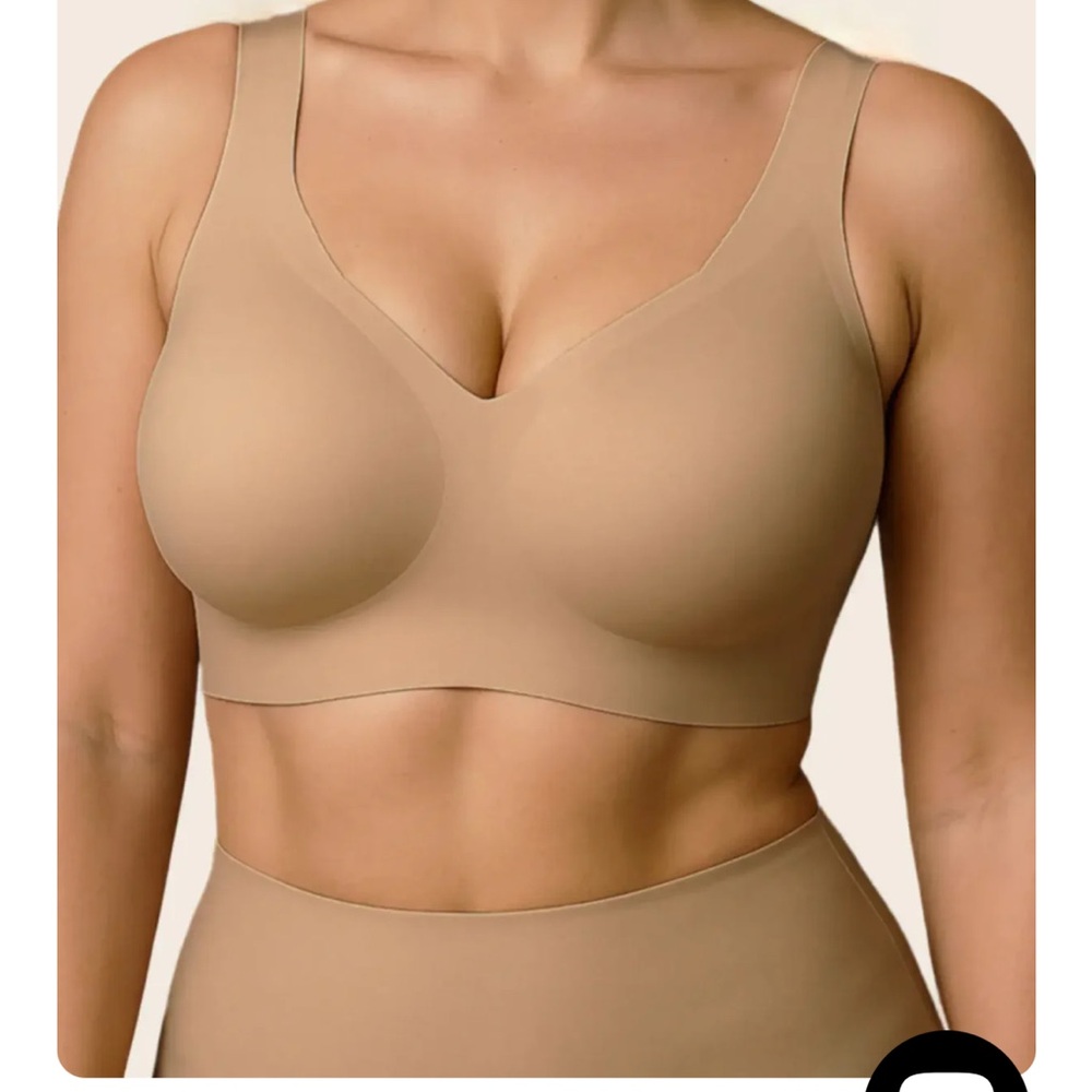Soft Intention Jelly Women’s Wireless Seamless
Bra Dark Nude Medium NWT